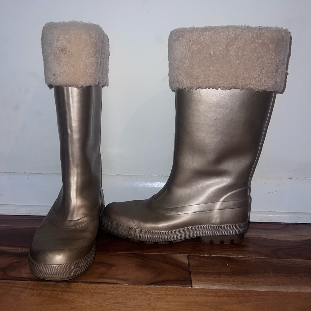 UGG Metallic Snow Boots with Cream Fur